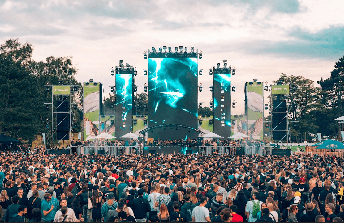 Isle of Summer Festival background